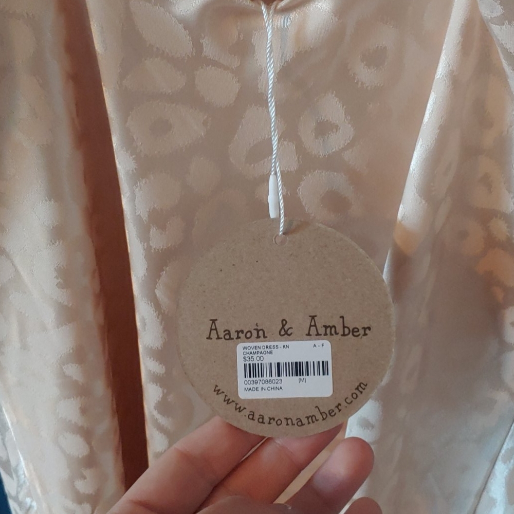 Dress - Picture 4 of 4
